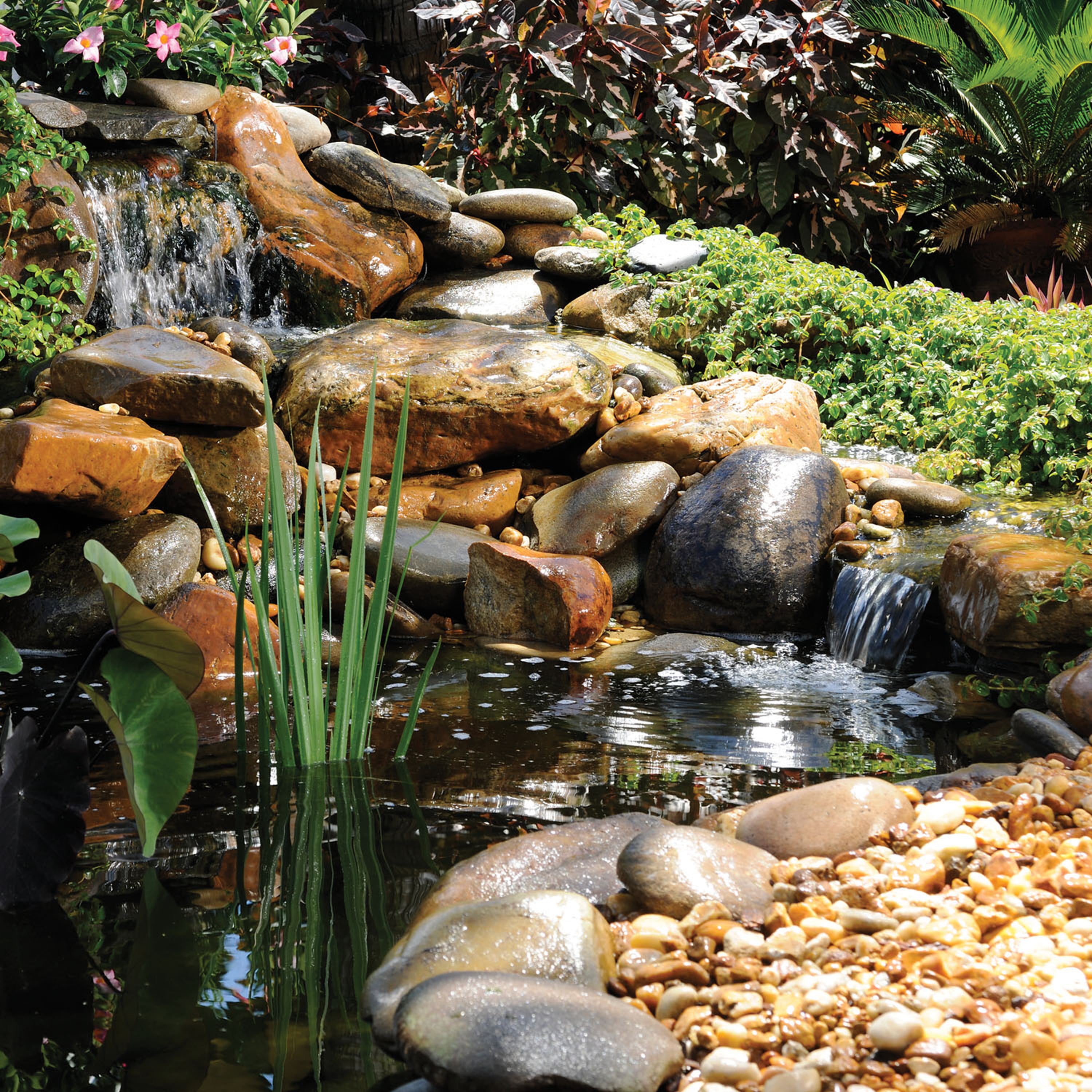 16 in. Waterfall Spillway with Filtration In Use